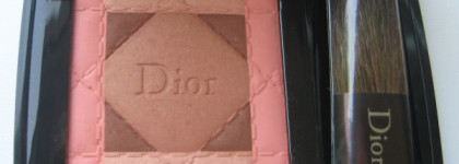 Коралловая жаба довольна