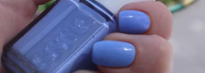 Веселый Essie "Bikini so teeny"