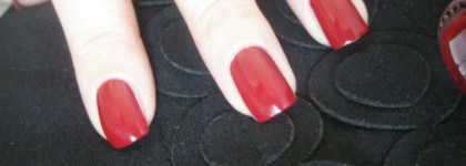 Ну вот я и в красном... (с лаком для ногтей Rimmel 60 Seconds Nail Polish 320 Rapid Ruby)