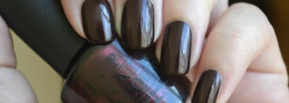 OPI Midnight in Moscow NLR 59