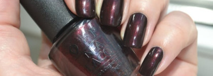 OPI Midnight in Moscow NLR 59