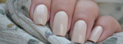 OPI - My Vampire Is Buff E82