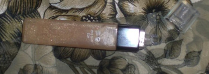 Не много золота на губах, или Calvin Klein Delicious Pout Flavored Lip Gloss №402