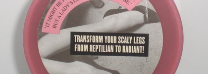 Волшебный скраб для любимых ножек "Flake Away" от  "Soap & Glory"