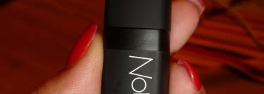 Губная помада Nouba,увеличивающая объем губ plumping gloss stick № 410