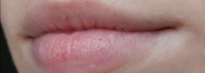 Привет из осени - Essence Нello autumn - lip cream 01 beauti-FALL red