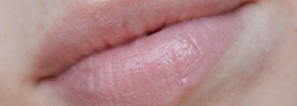 Красота и уход - Catrice Beautifying Lip Smoother 020 Apricot Cream