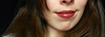 Осеннее вино матовое и в глянце с новым блеском для губ LuxVisage и известным карандашом Essence