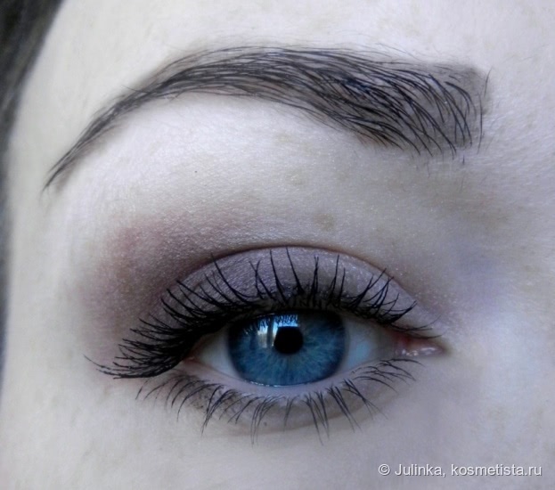О любви - Catrice Velvet Matt eyeshadow 040 Al Burgundy