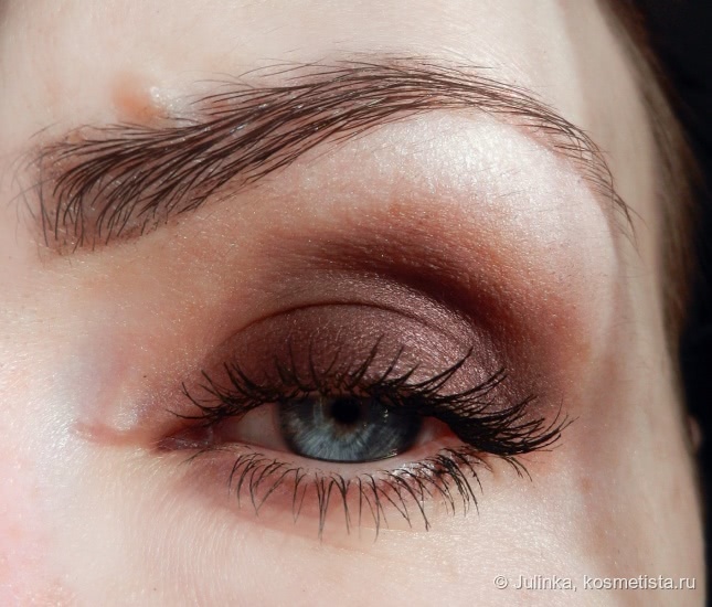 О любви - Catrice Velvet Matt eyeshadow 040 Al Burgundy