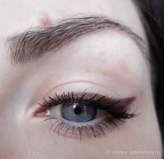 О любви - Catrice Velvet Matt eyeshadow 040 Al Burgundy