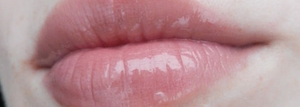 Универсальный нюд - блеск для губ Essence I Love Nude Xxxl Nude Lipgloss 06 Soft Almond