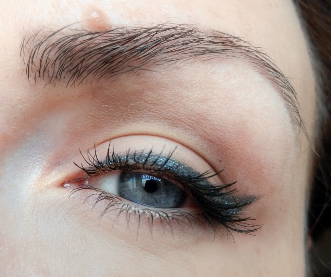 Райский изумруд - Make up Revolution Mono Eyeshadow Eden