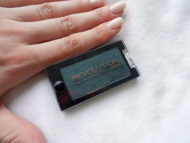 Райский изумруд - Make up Revolution Mono Eyeshadow Eden