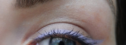 Essence Wake up, spring! – подводка-контур Eyeliner pen 01 happy first day of spring