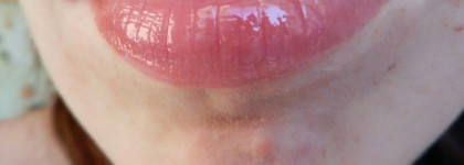 Зимний спаситель - Vitamin Lip Treatment 040 Born To Be Wild Berry Catrice