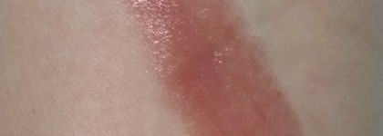 Essence Colour Up! Shine On! 10 rosey glitz - идеальная помада для лета