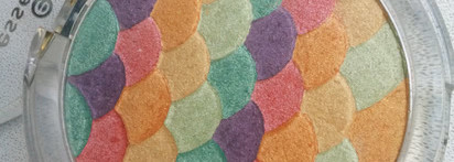 Волшебный рыбий хвост - Glow like a mermaid highlighter Essence