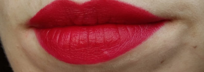 Великолепный красный Lux Visage Pin up Ultra matte 525 Monica