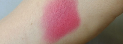 Великолепный красный Lux Visage Pin up Ultra matte 525 Monica