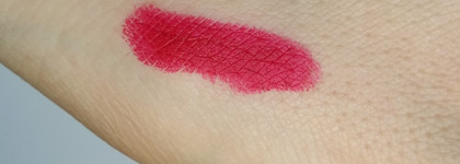 Великолепный красный Lux Visage Pin up Ultra matte 525 Monica