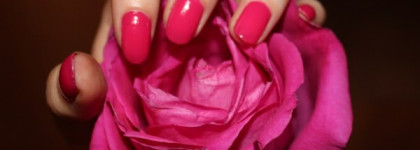 Лаки от Rimmel, Роза и Жемчуг, а именно 295 Fancy Fuchsia и 286 Oyster Pink