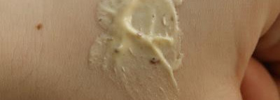 Два очищающих средства от Lumene: Скраб Lumene Natural Code Dig Deeper и Детокс-маска-скраб 2 в 1 Radiant Touch