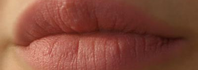 Помада Revlon Super Lustrous Lipstick Matte в оттенке 002 Pink Pout