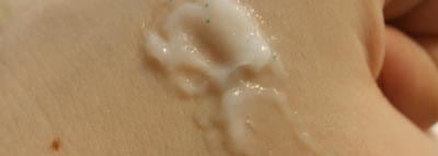 Два очищающих средства от Lumene: Скраб Lumene Natural Code Dig Deeper и Детокс-маска-скраб 2 в 1 Radiant Touch