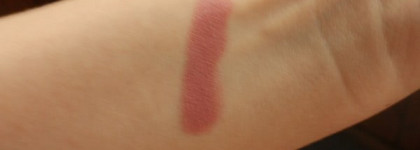 Две нежные помады: Rimmel и Maybelline