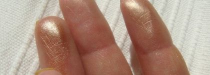 И пусть ваши скулы засияют с Dior Diorskin Poudre Shimmer №002