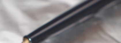 Идеальная пара: Chanel Stylo Yeux Waterproof #104 Khaki Precieux и Artdeco Perfect Color Lipstick #30