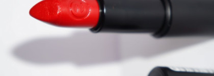 Ещё одна красная: Essence Longlasting Lipstick #03 Dare to wear