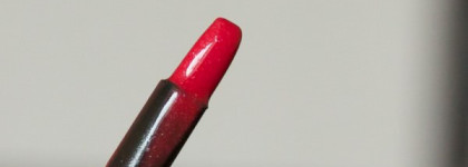 Lady in Red: Givenchy Gloss Interdit № 12- Rouge Passion