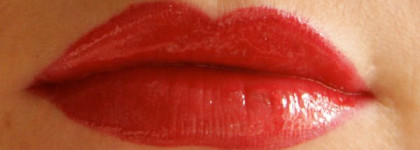 Lady in Red: Givenchy Gloss Interdit № 12- Rouge Passion