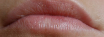 YSL Увлажняющая губная помада Rouge Pure Shine № 26 Natural Beige