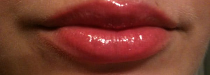 Sweet Pink. Мои ежедневные помощники в макияже губ. LipGloss by H&m, Bikini Jumbo gloss by Летуаль (203 corallplage)