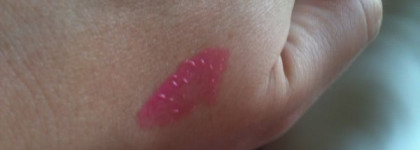 Sweet Pink. Мои ежедневные помощники в макияже губ. LipGloss by H&m, Bikini Jumbo gloss by Летуаль (203 corallplage)