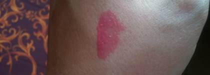 Sweet Pink. Мои ежедневные помощники в макияже губ. LipGloss by H&m, Bikini Jumbo gloss by Летуаль (203 corallplage)