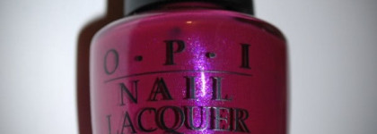 Ягодный лак от OPI NL B73 Overexposed in South Beach