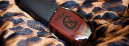 Маникюр в стиле Rouge Noire с лаком Chatte noire № 018