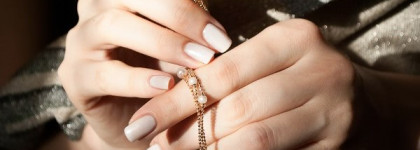 Жемчужный маникюр с лаком GR № 09