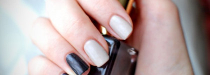 Двухцветный глиттерный маникюр с лаками Estee Lauder, Essie и Avon