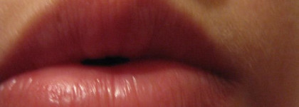 Ягодное лакомство от Yves Rocher Rouge Voile Brilliance