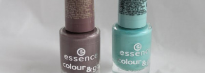 Морская лазурь и молочный шоколад на ногтях - два лака от Essence