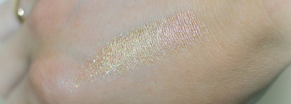 Кремовые тени Catrice Metal Eyelight в оттенке С01 Kissed Miss
