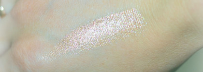 Кремовые тени Catrice Metal Eyelight в оттенке С01 Kissed Miss