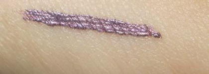 Две бюджетные подводки для глаз.Rimmel Glam'Eyes Professional Liquid Liners №003 и Essence into the ocean eyeliner №02