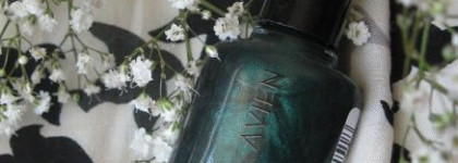 Зеленый жук от Alix Avien