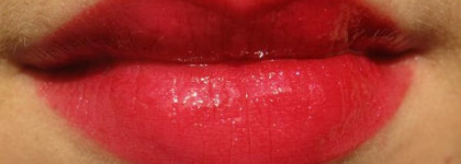 Праздник к нам приходит! С блеском Chanel Rouge Allure Extrait De Gloss №517 Triomphal